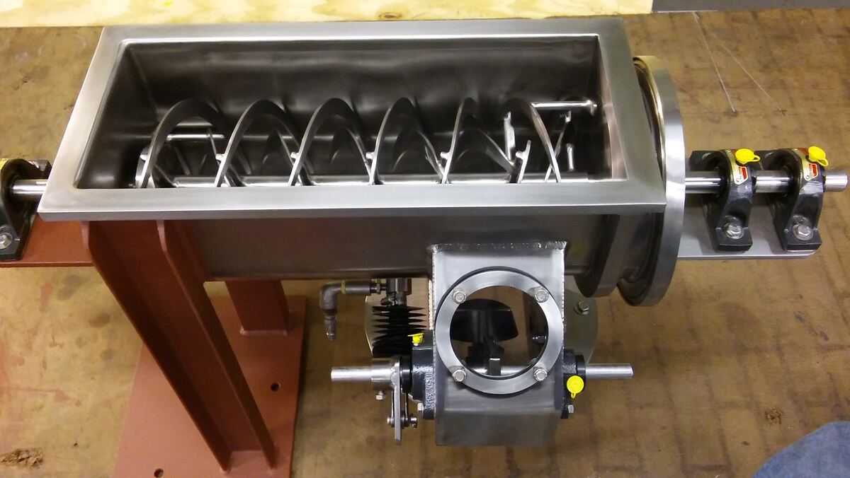 Stainless ribbon mixer with drive assembly